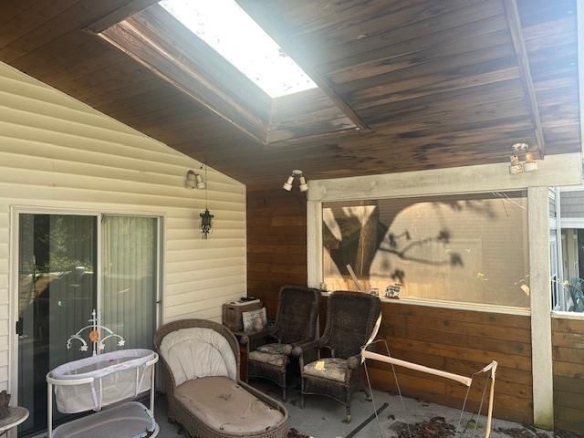 2872 MCKENZIE AVENUE Image 6