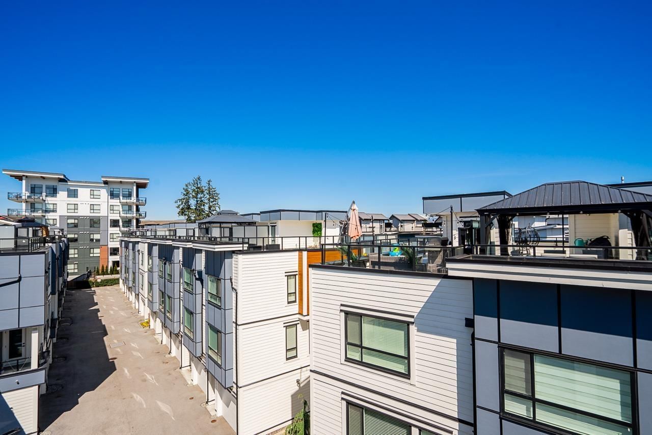 10 - 5476 BRYDON CRESCENT Image 2