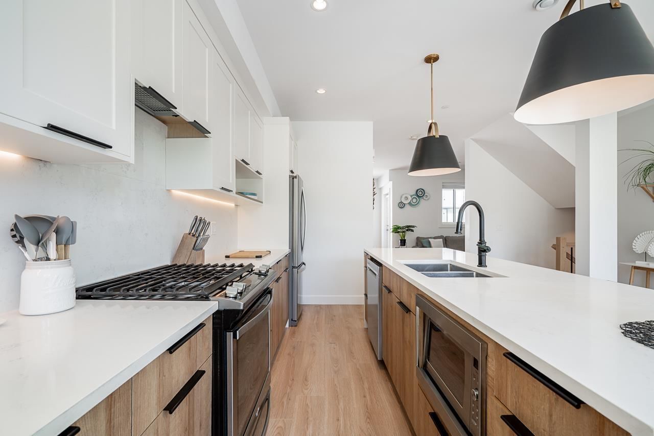 10 - 5476 BRYDON CRESCENT Image 7