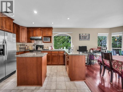 2620 LIMESTONE Place | Coquitlam British Columbia | Slide Image Thirteen