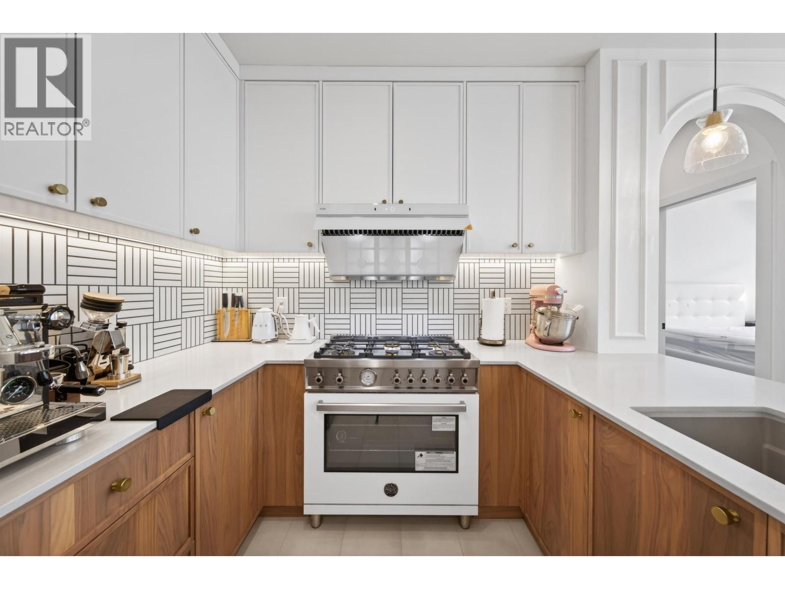 428 - 9399 TOMICKI AVENUE Image 11