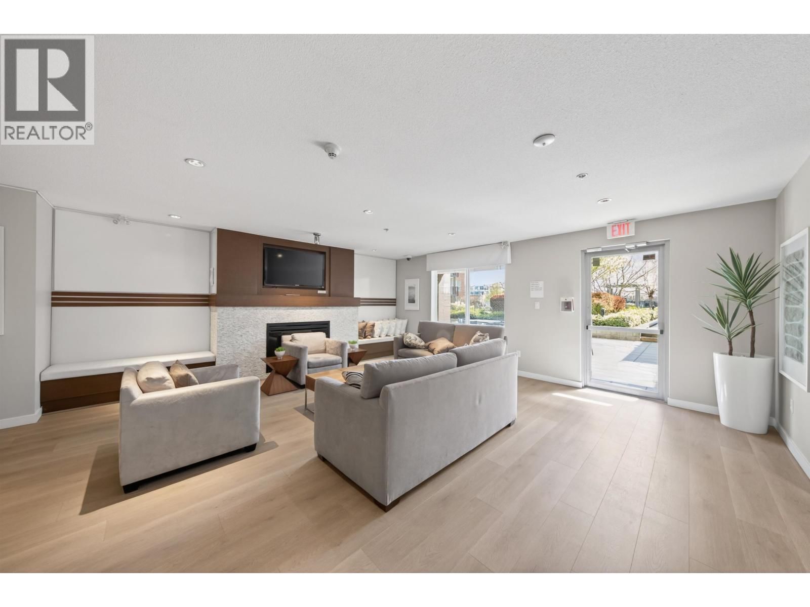 428 - 9399 TOMICKI AVENUE Image 25