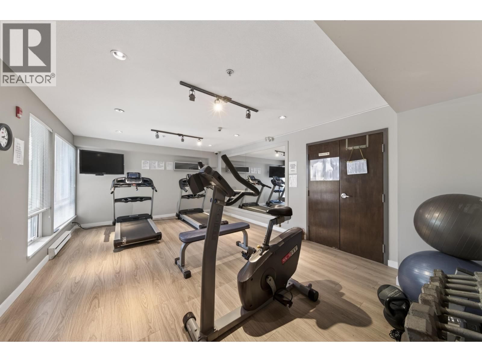 428 - 9399 TOMICKI AVENUE Image 27