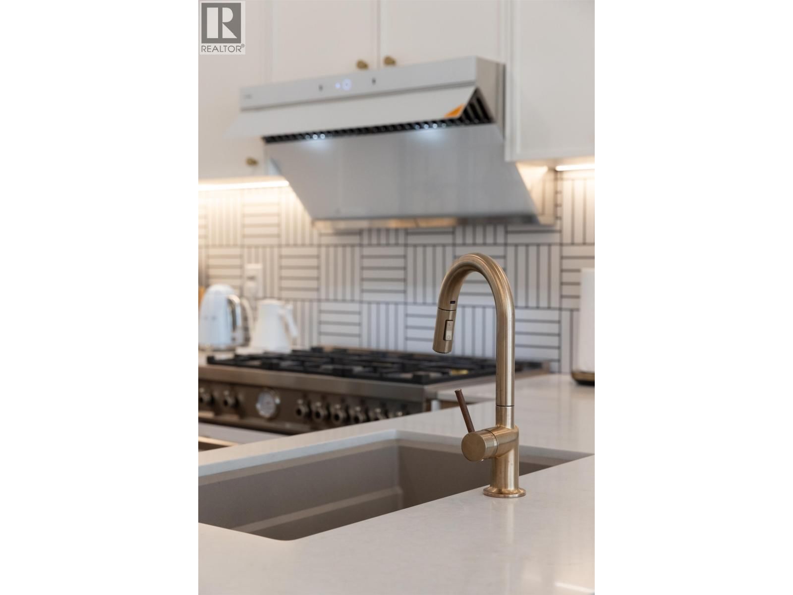 428 - 9399 TOMICKI AVENUE Image 30