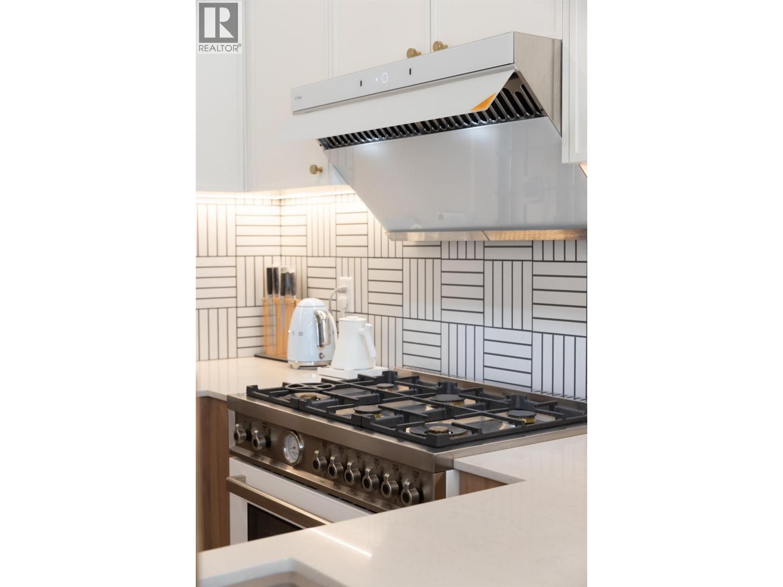 428 - 9399 TOMICKI AVENUE Image 34