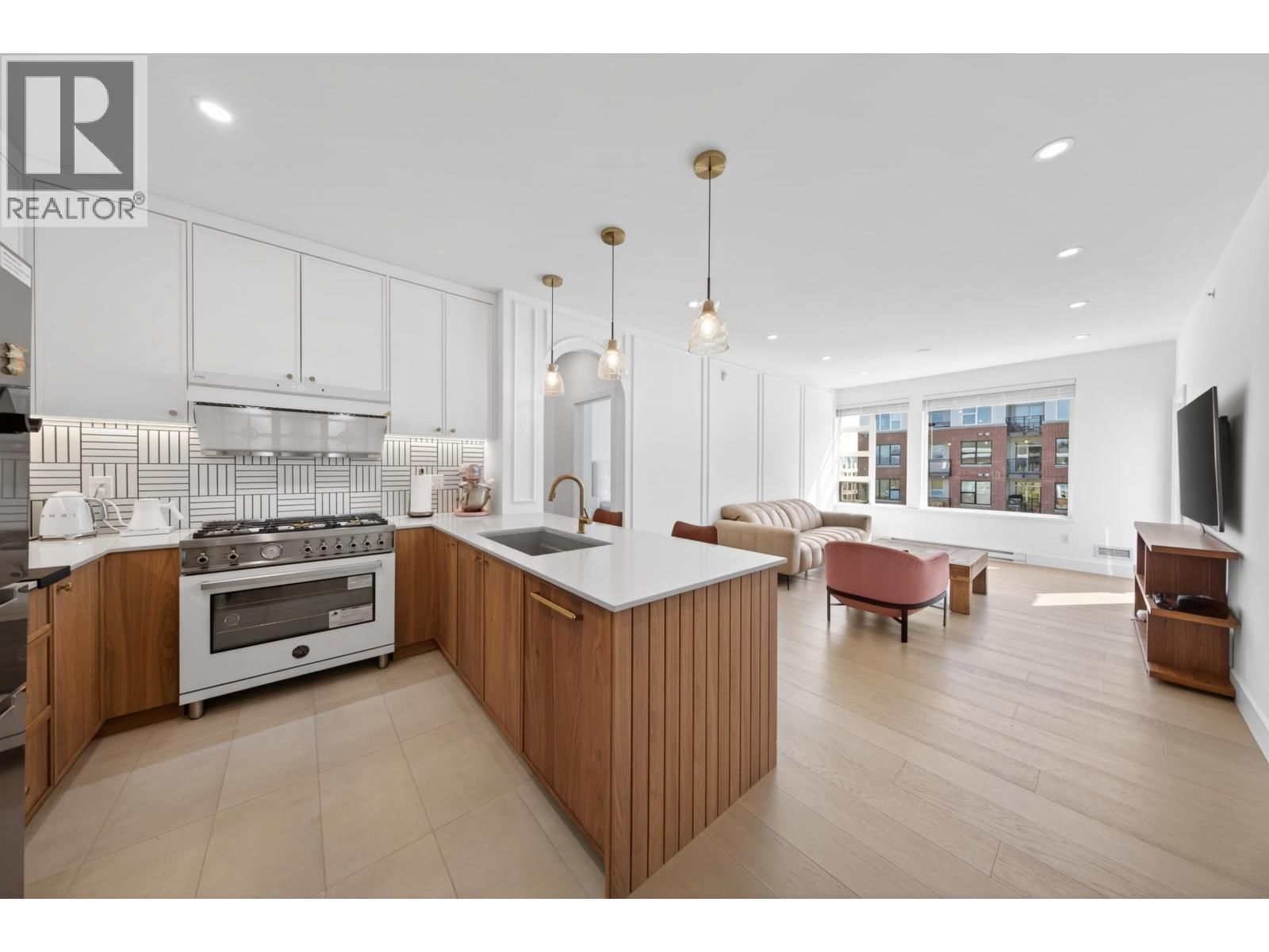 428 - 9399 TOMICKI AVENUE Image 9