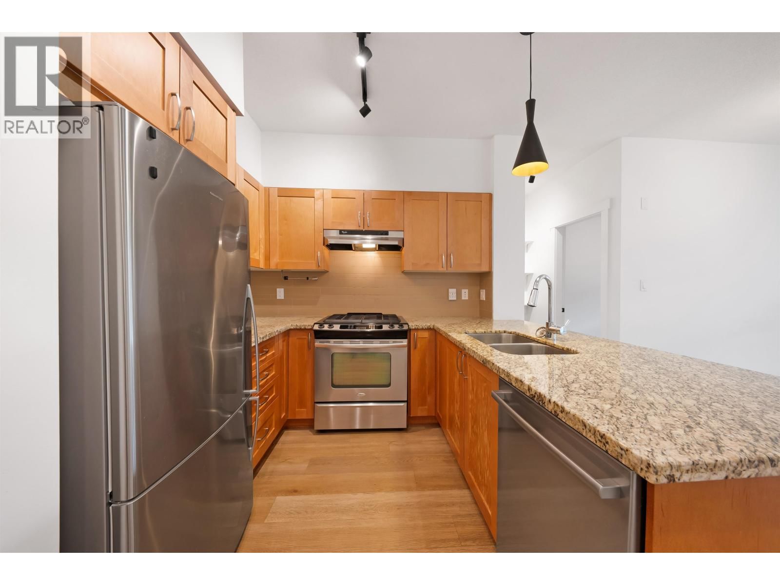 103 - 1111 27TH STREET Image 2