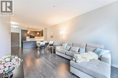 9366 TOMICKI Avenue | Richmond British Columbia | Slide Image Fifteen