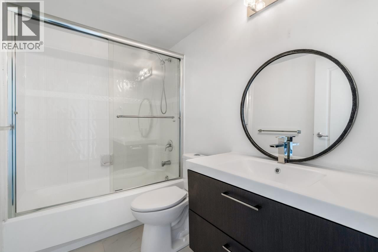 1402 - 7760 GRANVILLE AVENUE Image 27