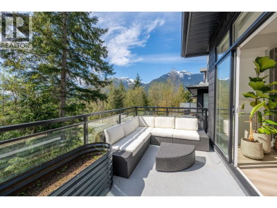 41203 HIGHLINE Place | Squamish British Columbia | Slide Image Nine