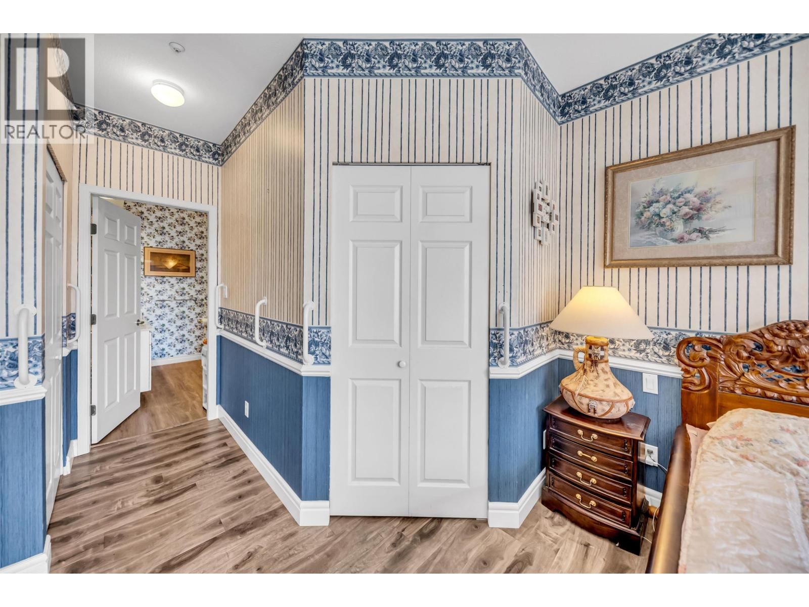 409 - 3098 GUILDFORD WAY Image 11