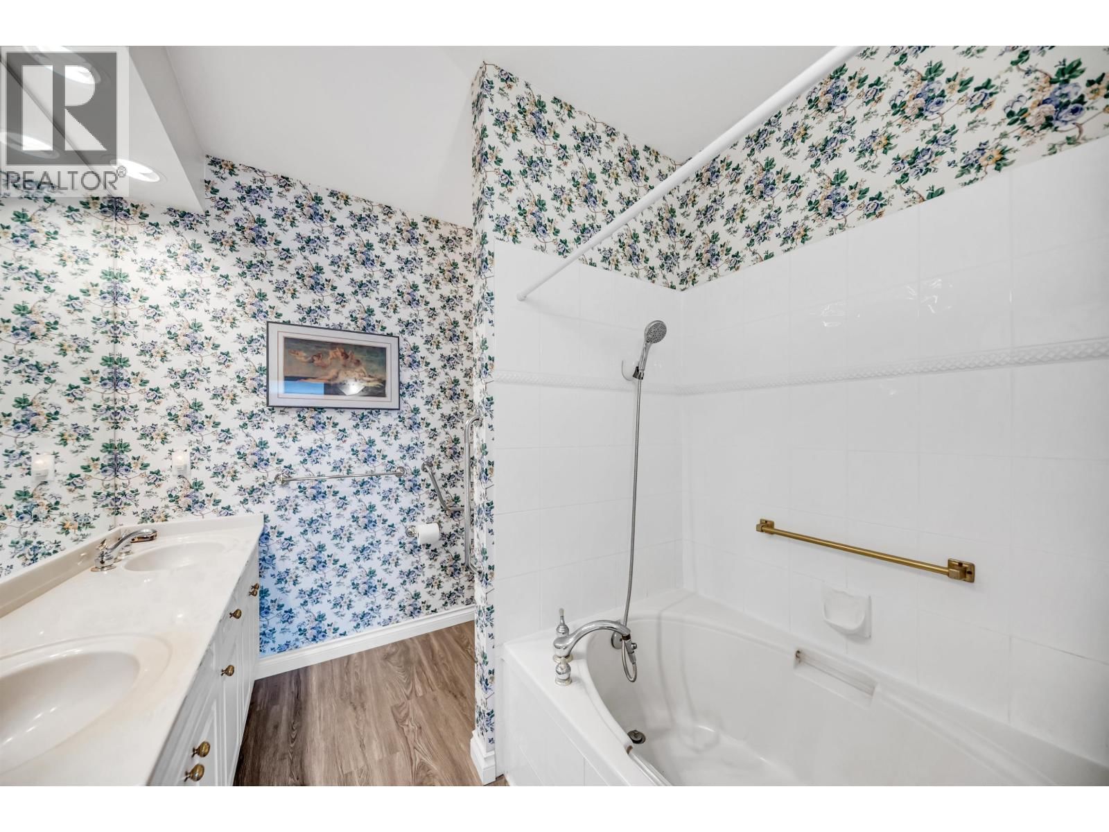 409 - 3098 GUILDFORD WAY Image 12