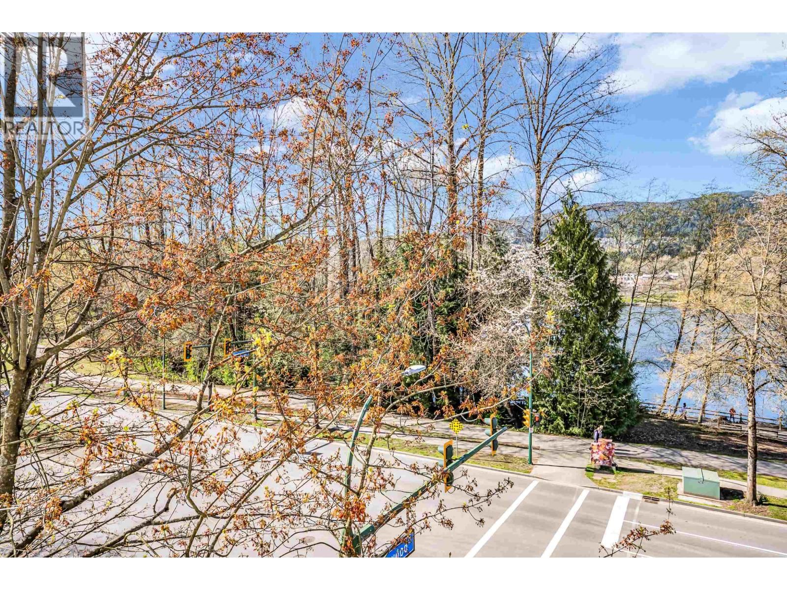 409 - 3098 GUILDFORD WAY Image 19