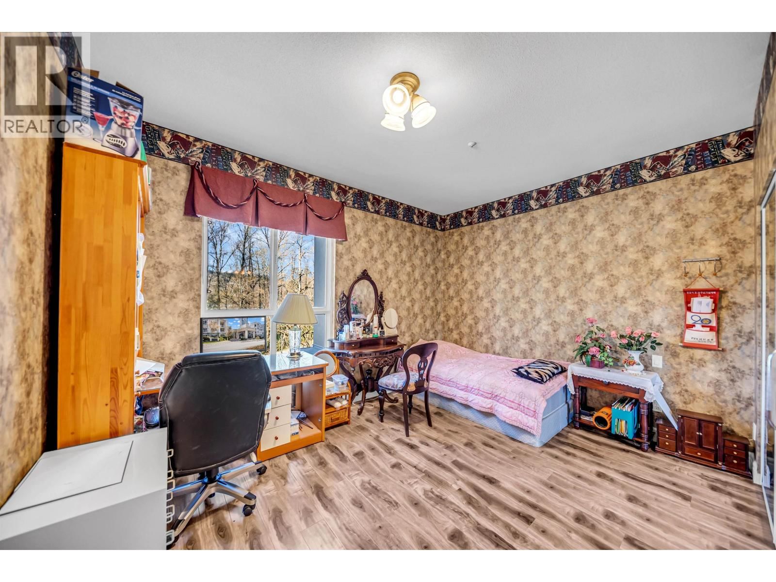 409 - 3098 GUILDFORD WAY Image 20