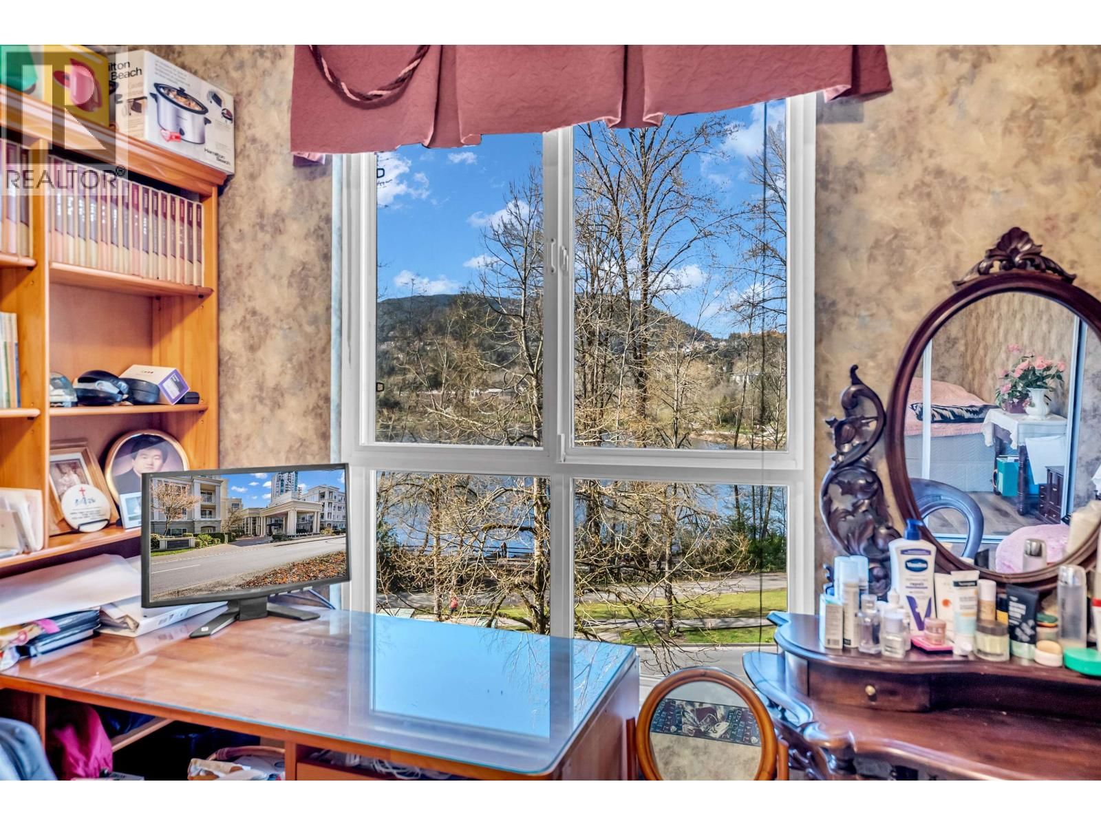 409 - 3098 GUILDFORD WAY Image 22