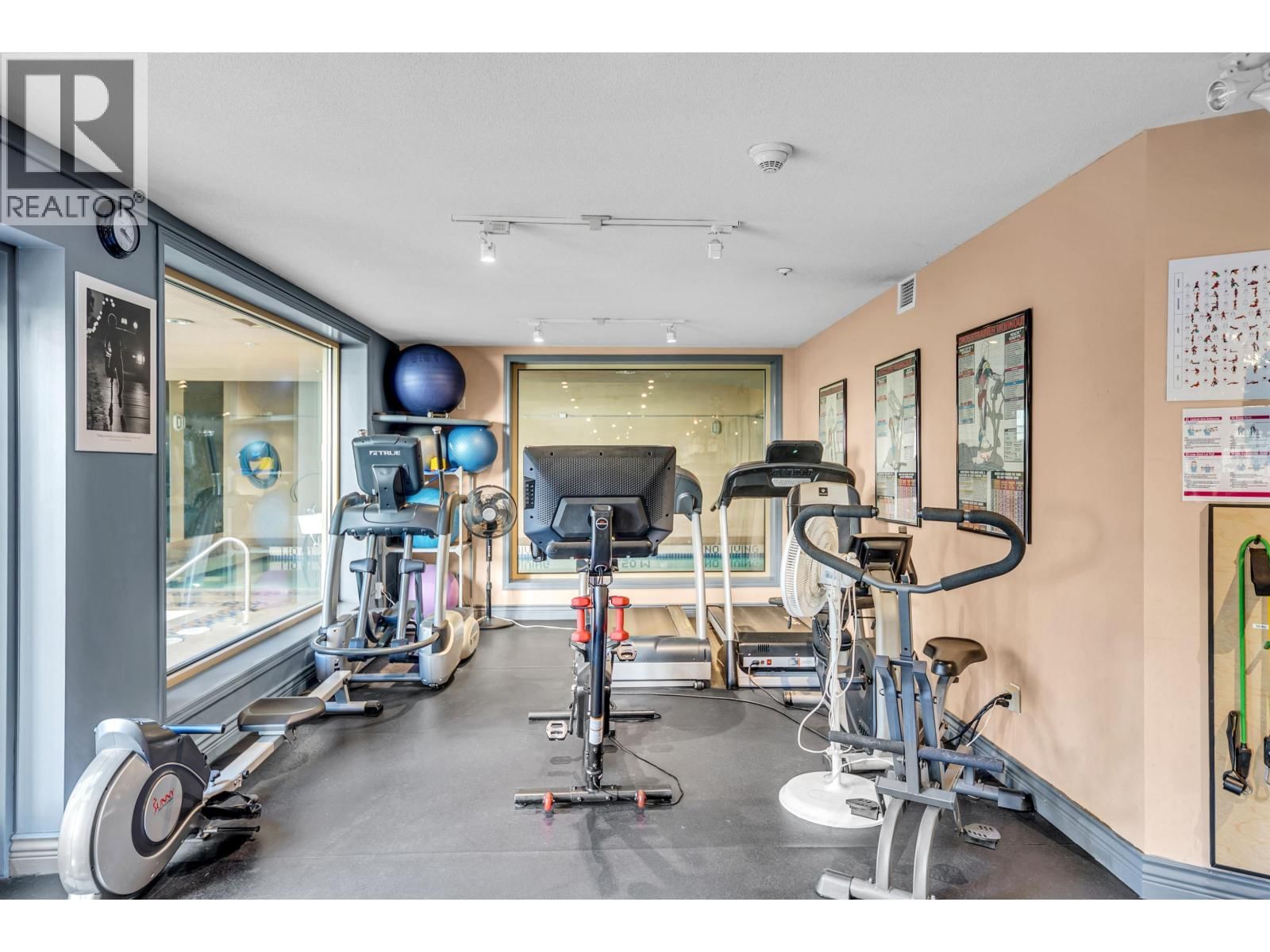 409 - 3098 GUILDFORD WAY Image 28