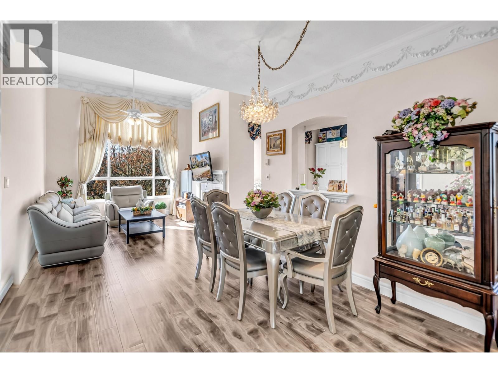 409 - 3098 GUILDFORD WAY Image 4