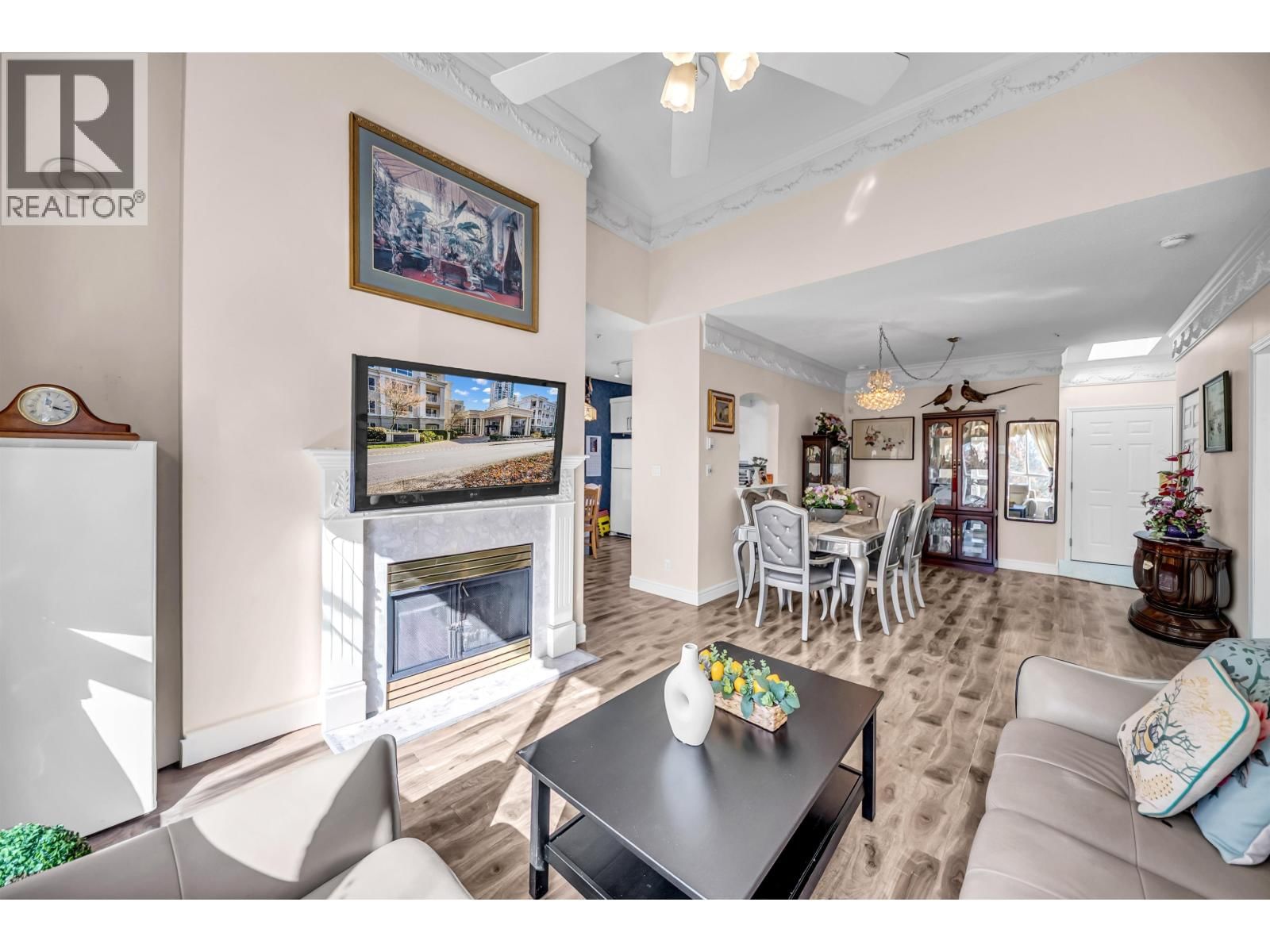 409 - 3098 GUILDFORD WAY Image 8