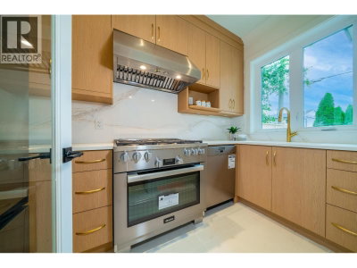 8411 ELSMORE Road | Richmond British Columbia | Slide Image Twelve