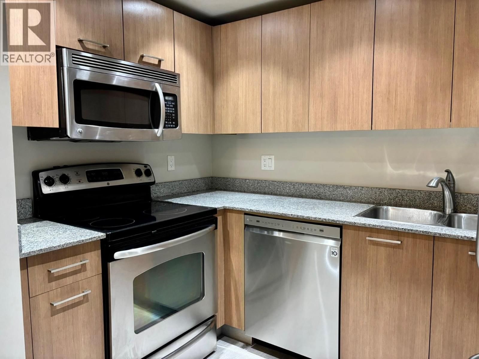 809 - 1212 HOWE STREET Image 13