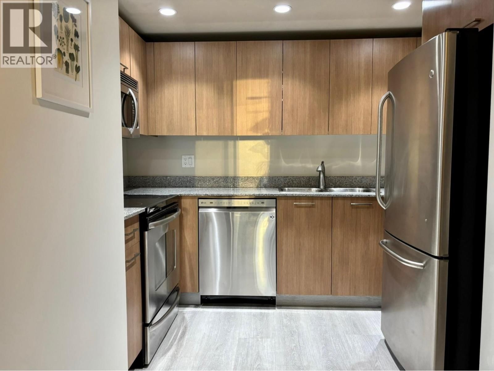 809 - 1212 HOWE STREET Image 14