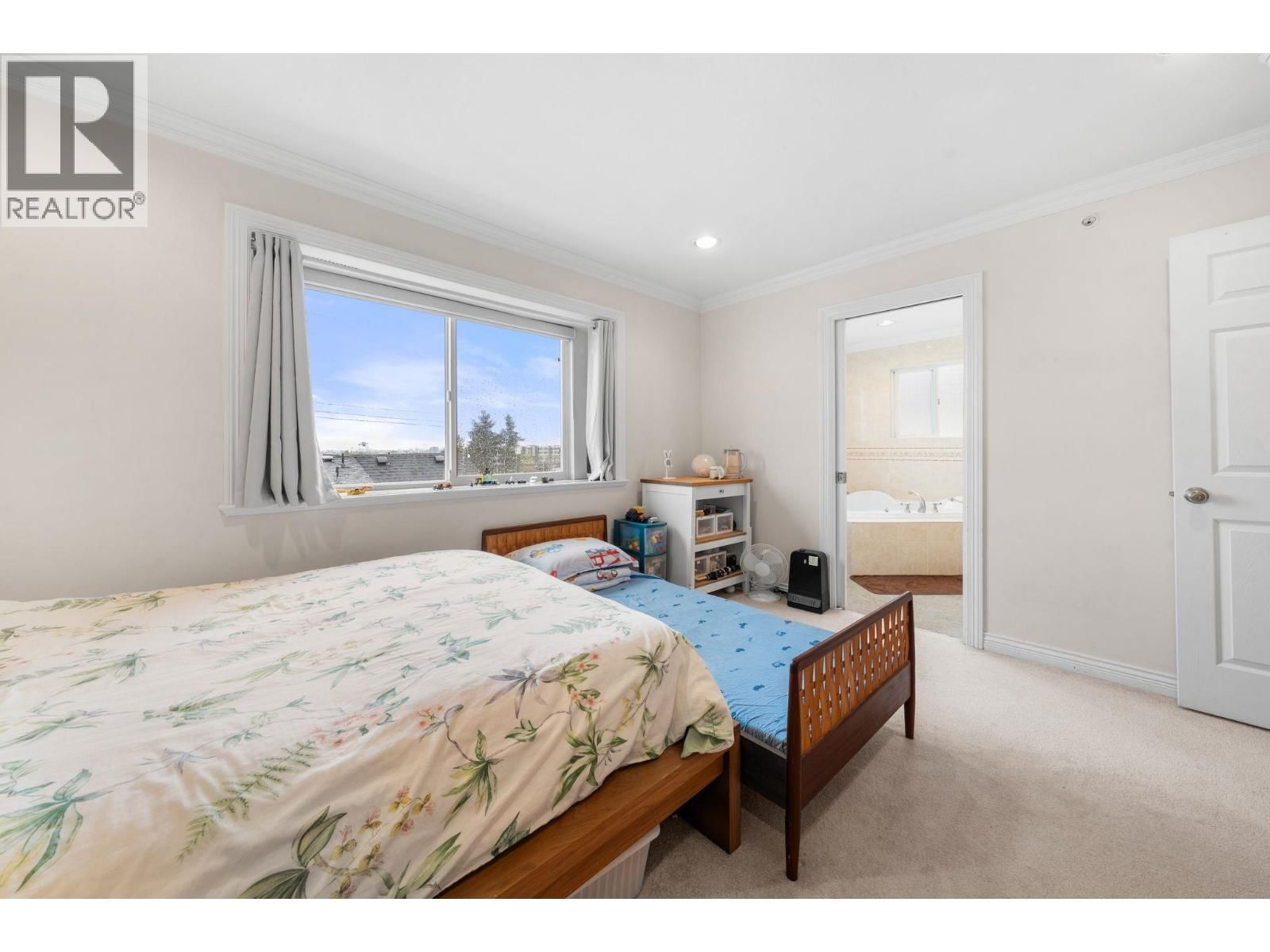 62 61ST AVENUE Image 36