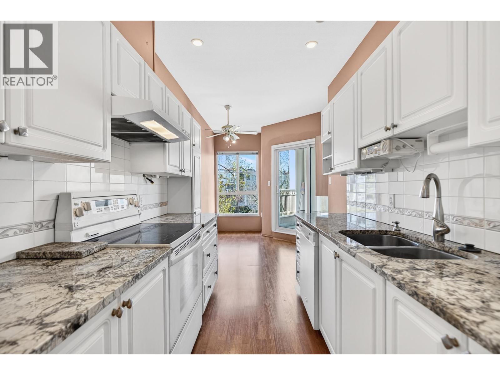 207 - 8775 JONES ROAD Image 9