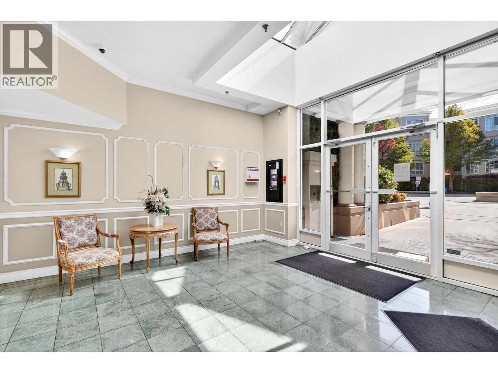 207 - 8775 JONES ROAD Image 2