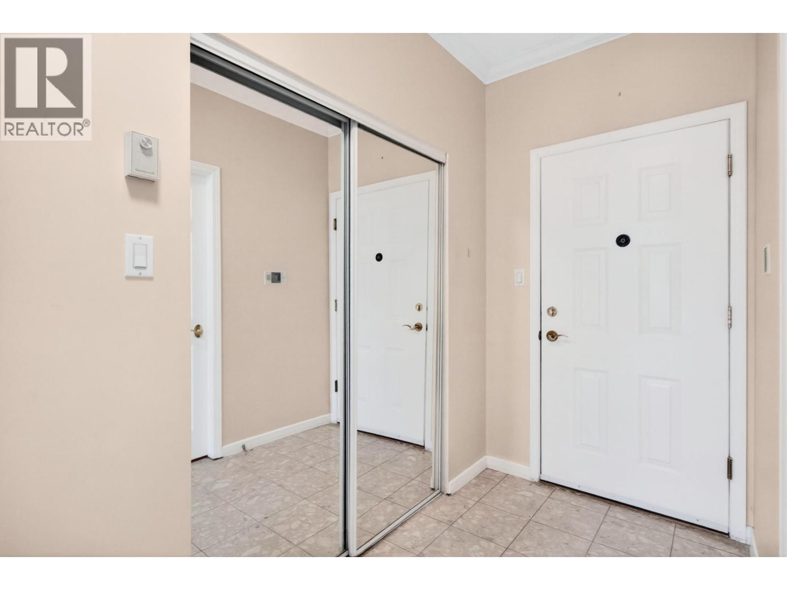 207 - 8775 JONES ROAD Image 3