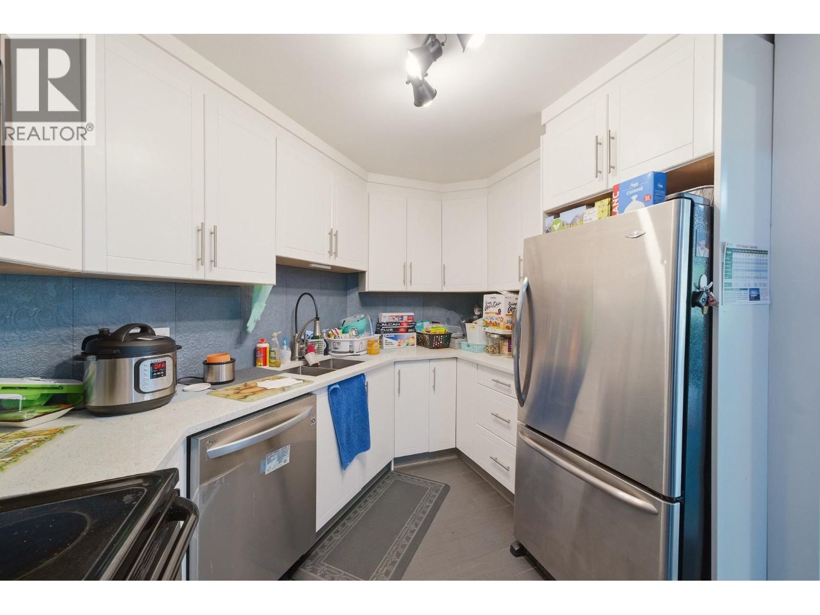 108 - 1150 QUAYSIDE DRIVE Image 11