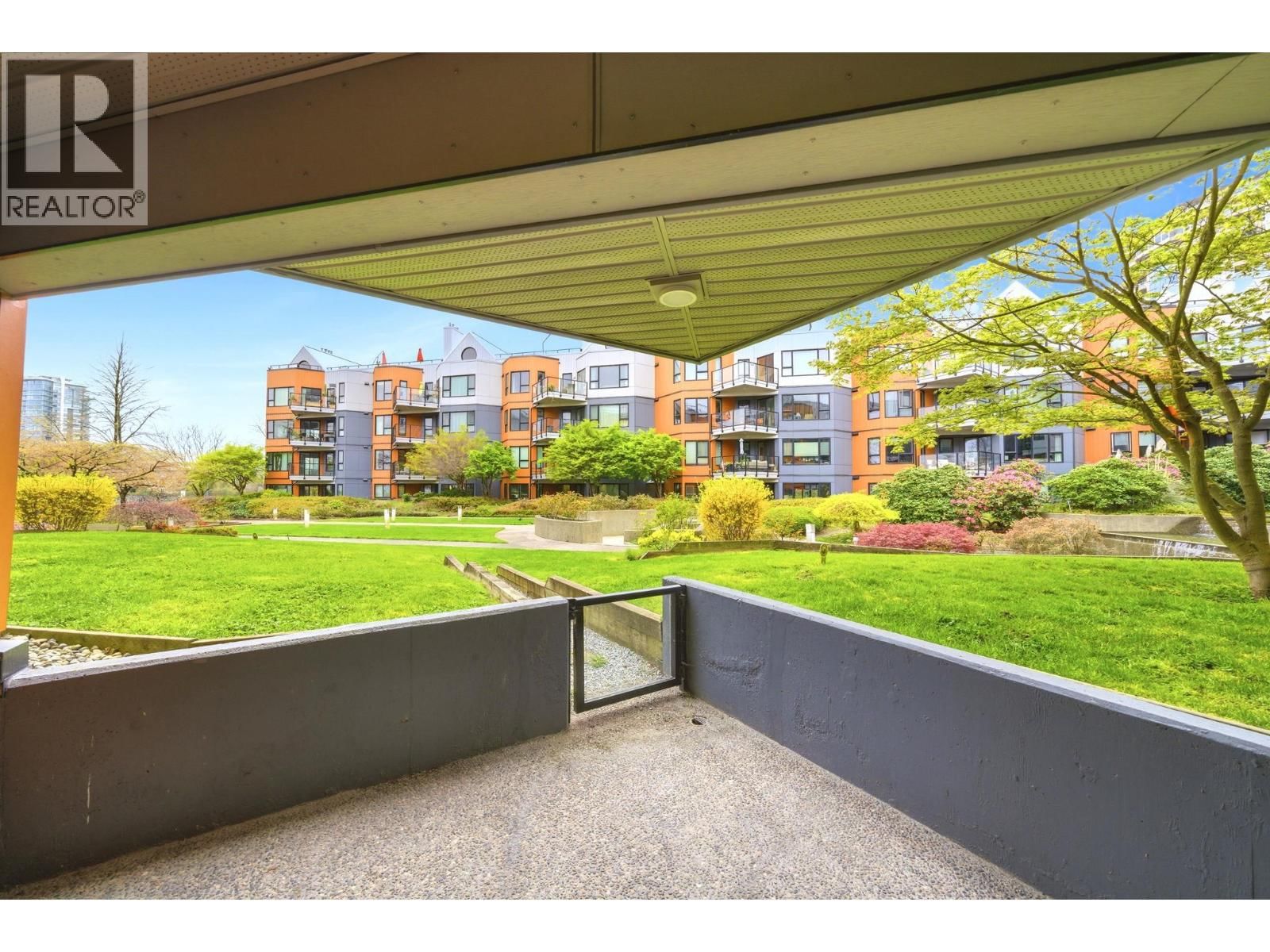 108 - 1150 QUAYSIDE DRIVE Image 23