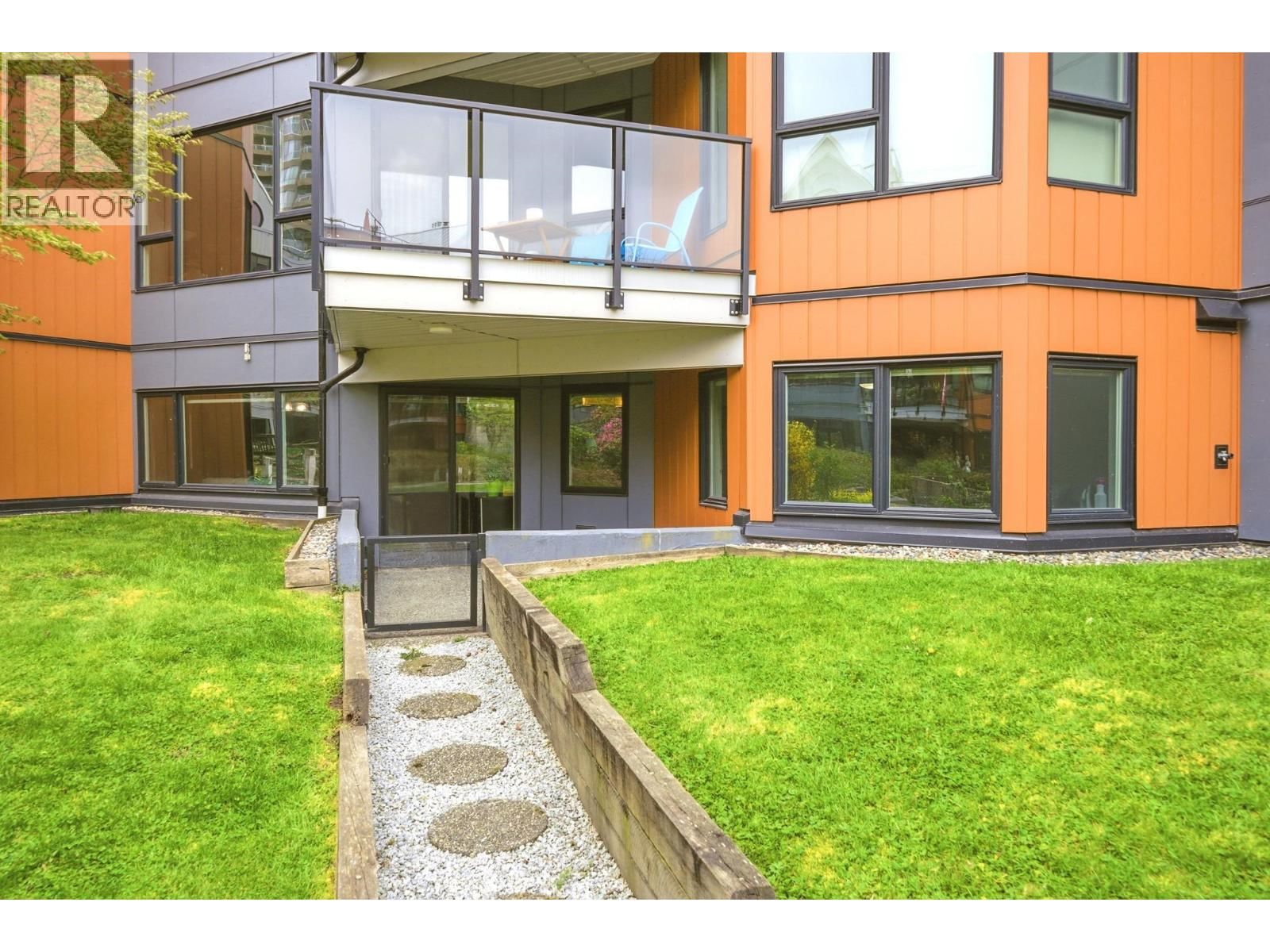 108 - 1150 QUAYSIDE DRIVE Image 25