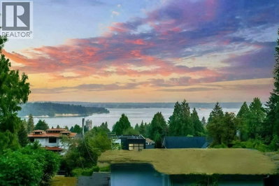 1550 PALMERSTON Avenue | West Vancouver British Columbia | Slide Image Eight