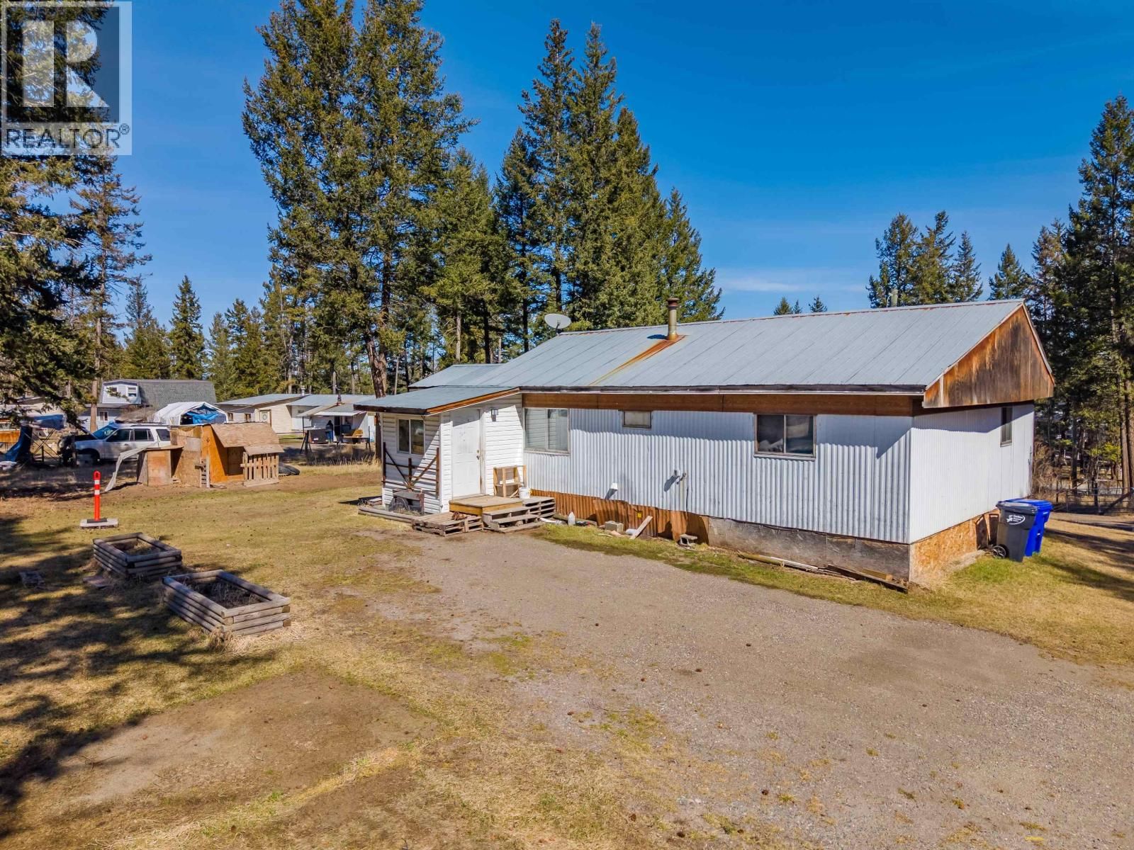 5469 SAUNDERS CRESCENT Image 2