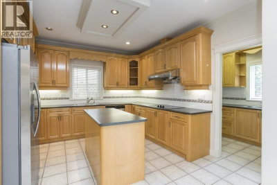 3648 SEMLIN Drive | Richmond British Columbia | Slide Image Twelve