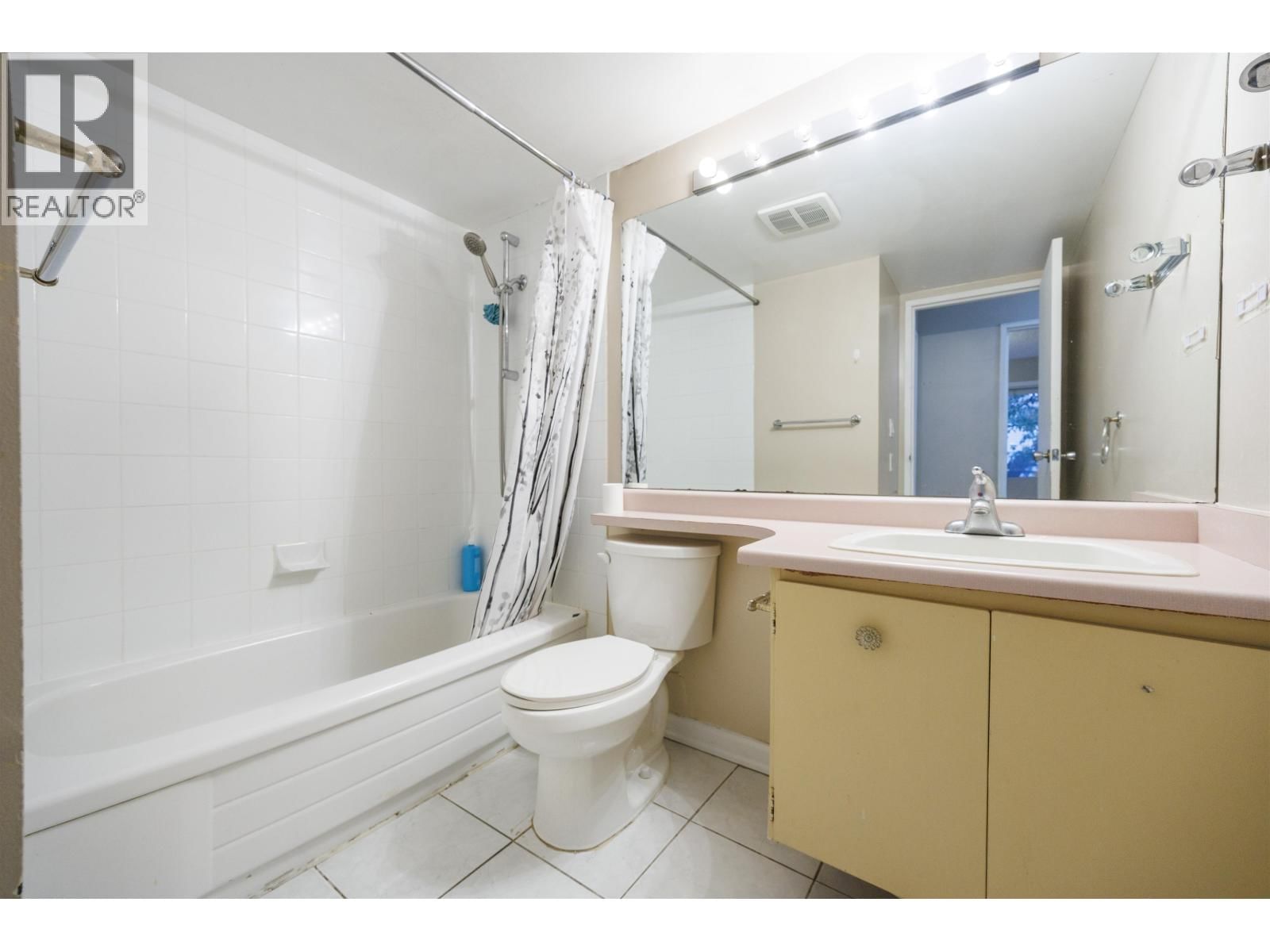 201 - 7200 LINDSAY ROAD Image 11