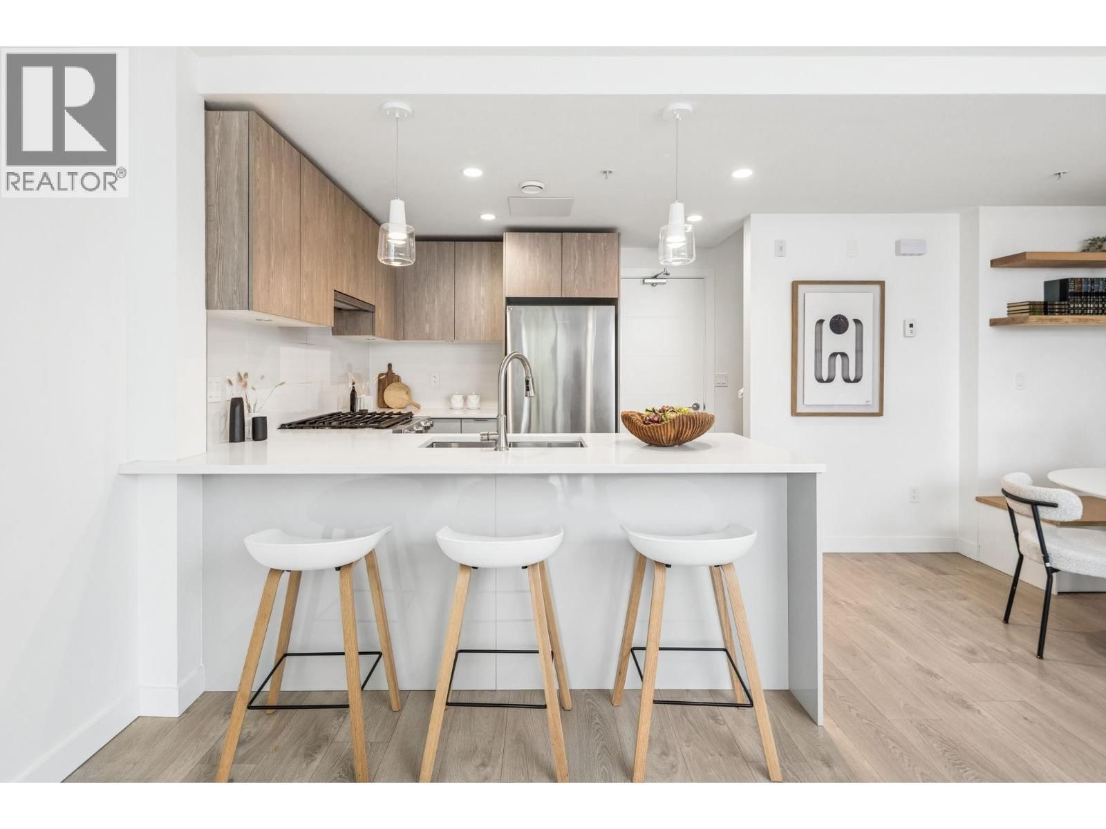 TH4 - 128 8TH STREET Image 1