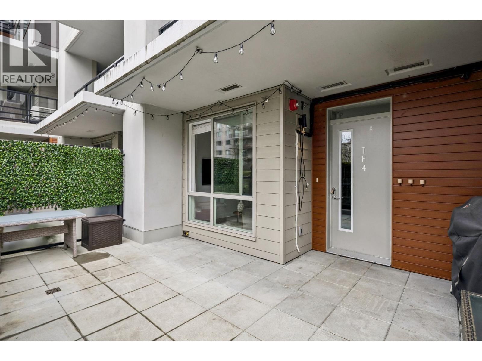 TH4 - 128 8TH STREET Image 10