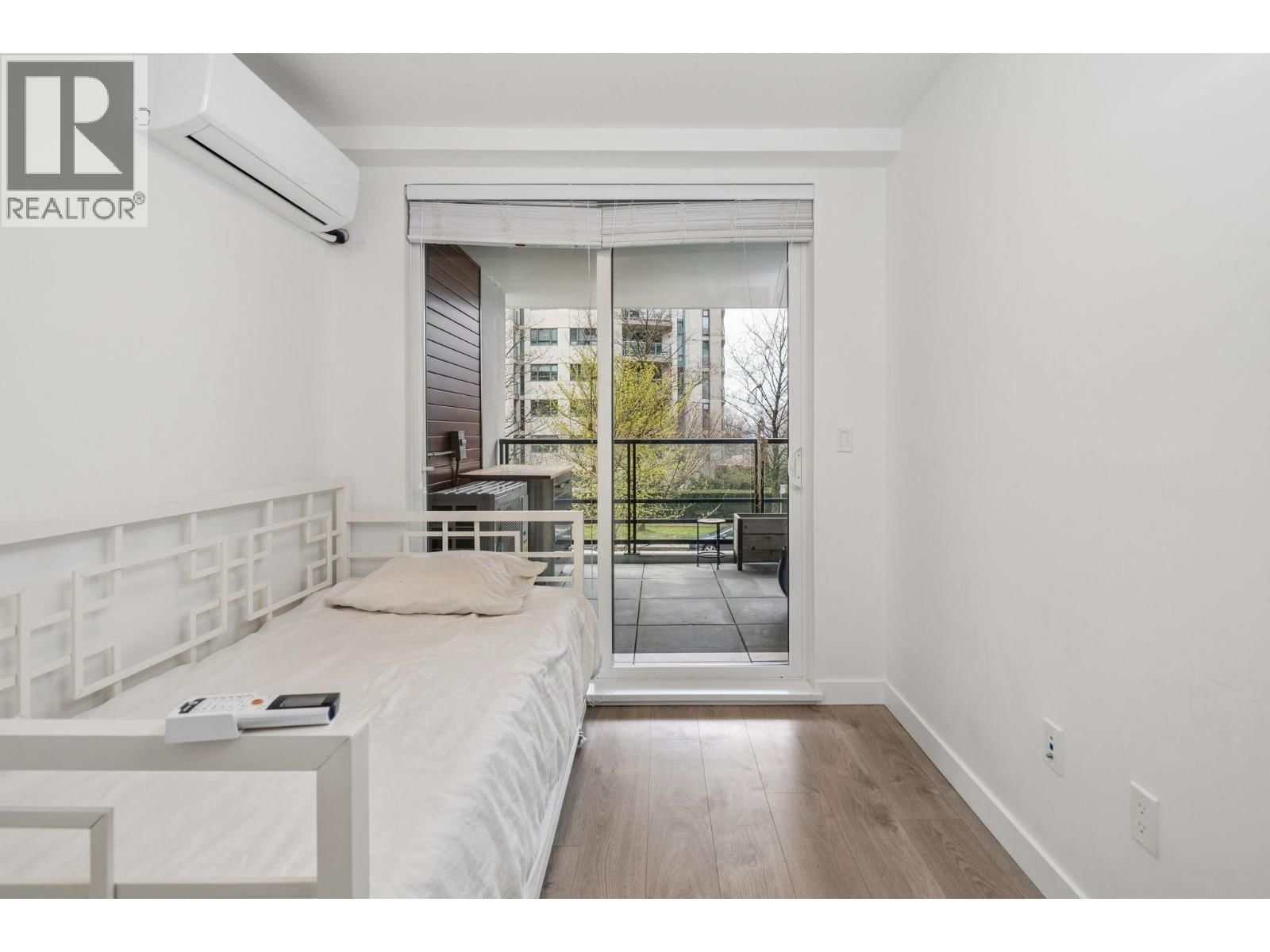 TH4 - 128 8TH STREET Image 15