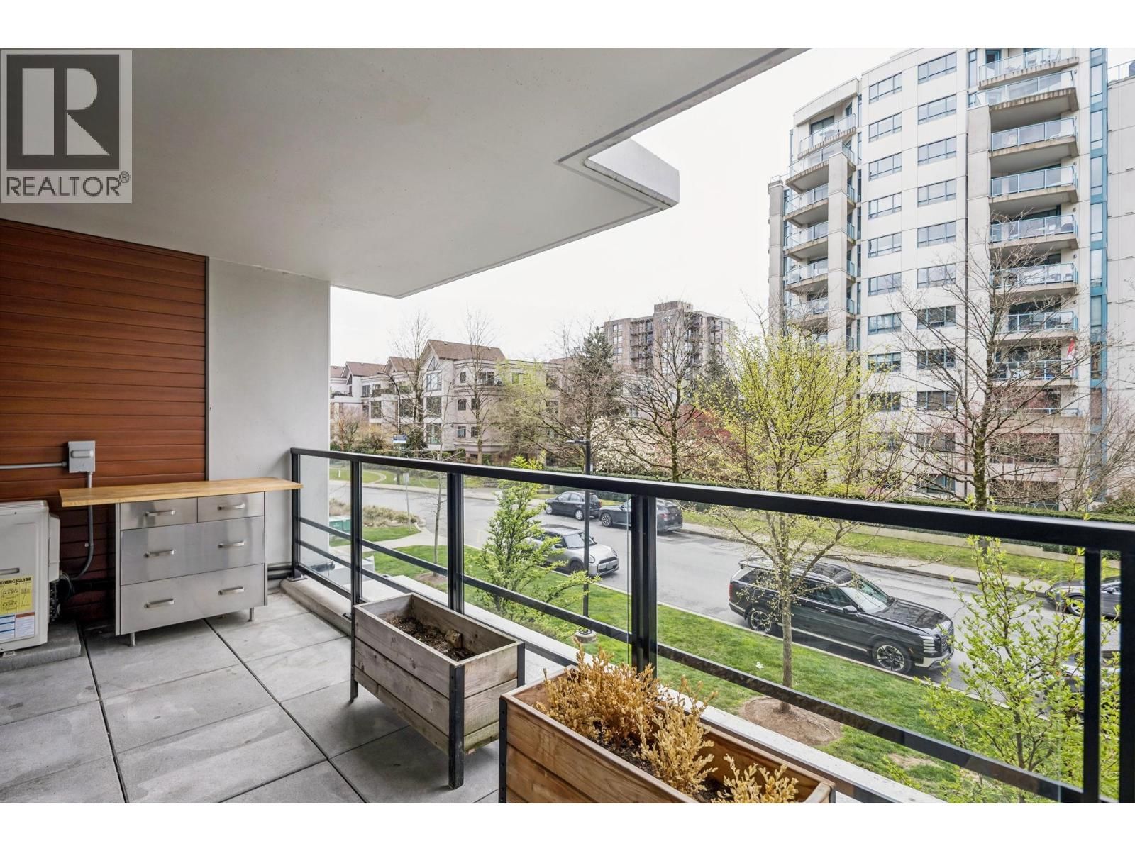 TH4 - 128 8TH STREET Image 16