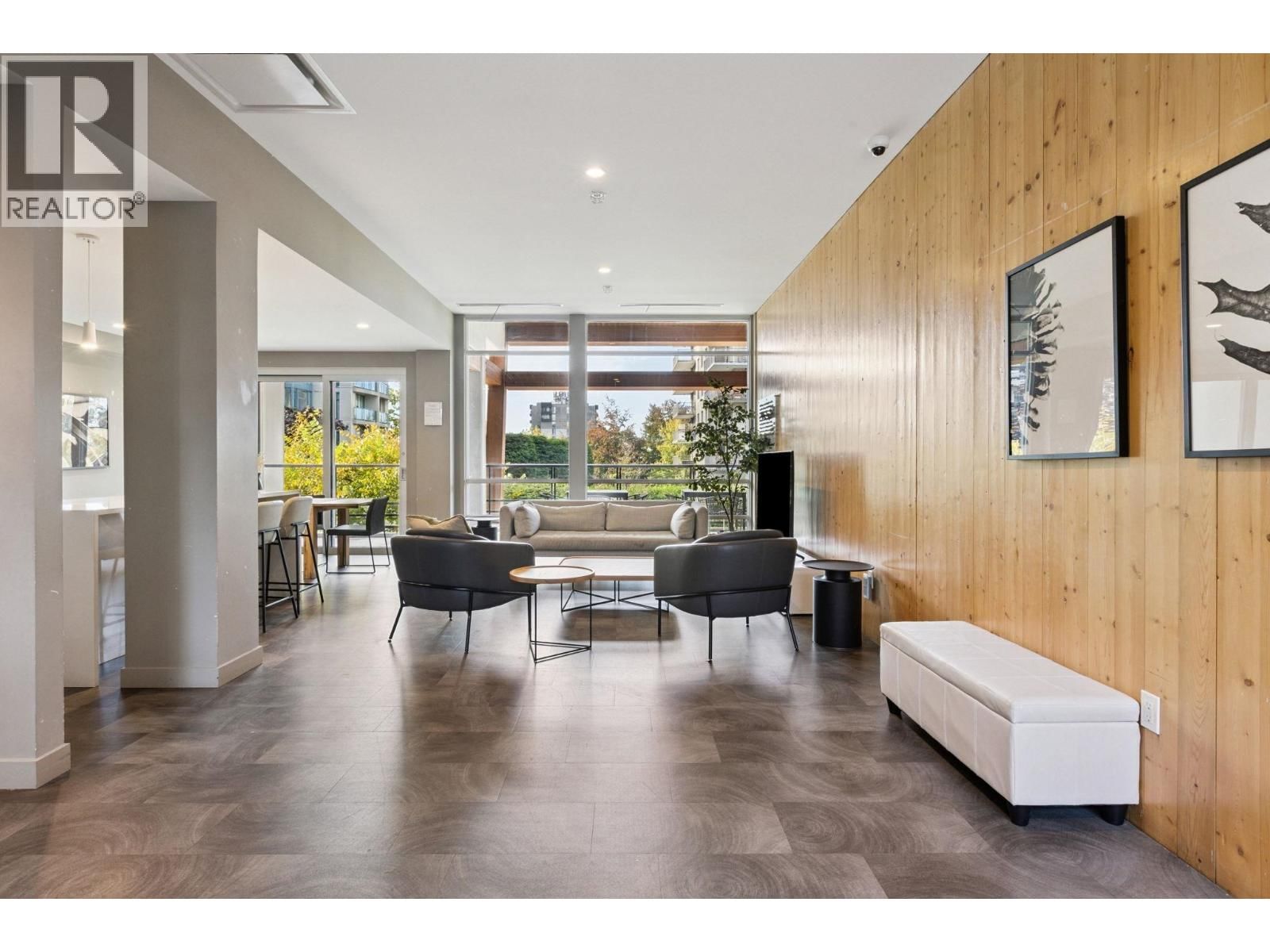 TH4 - 128 8TH STREET Image 19