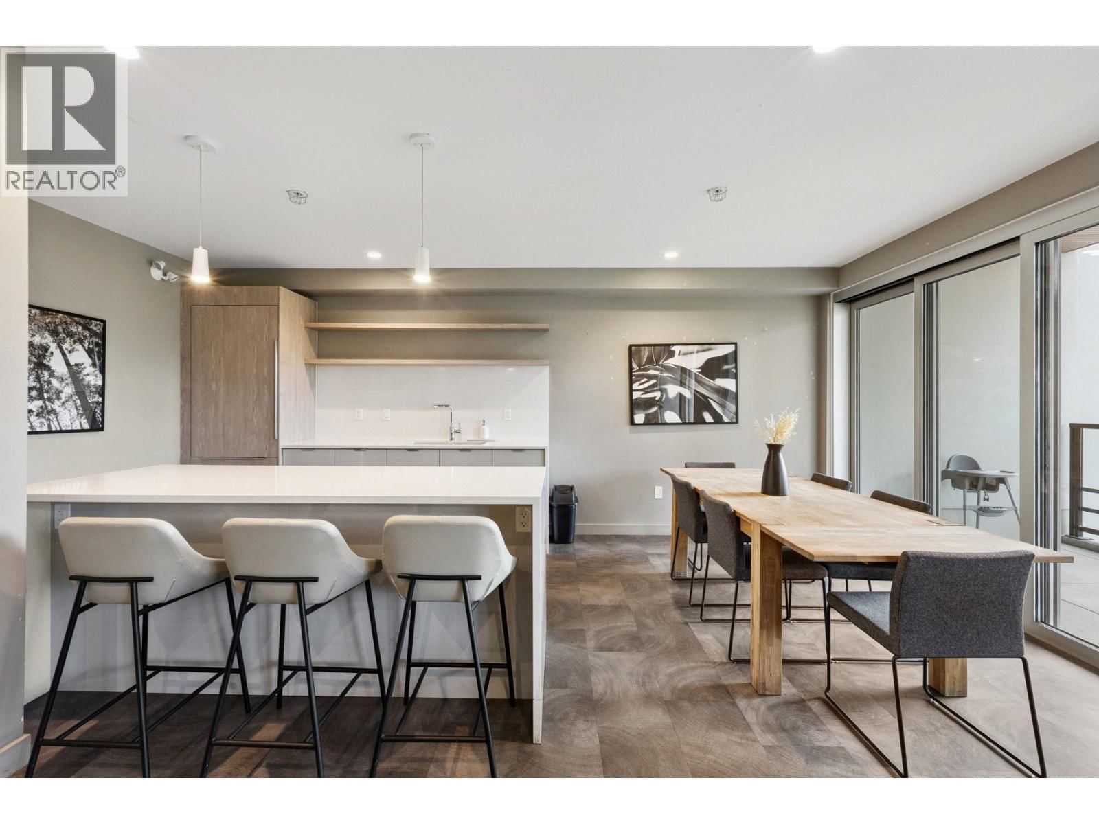 TH4 - 128 8TH STREET Image 21