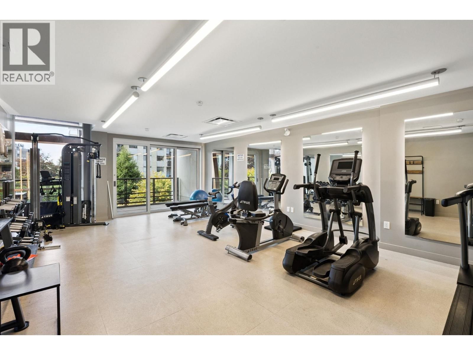 TH4 - 128 8TH STREET Image 23