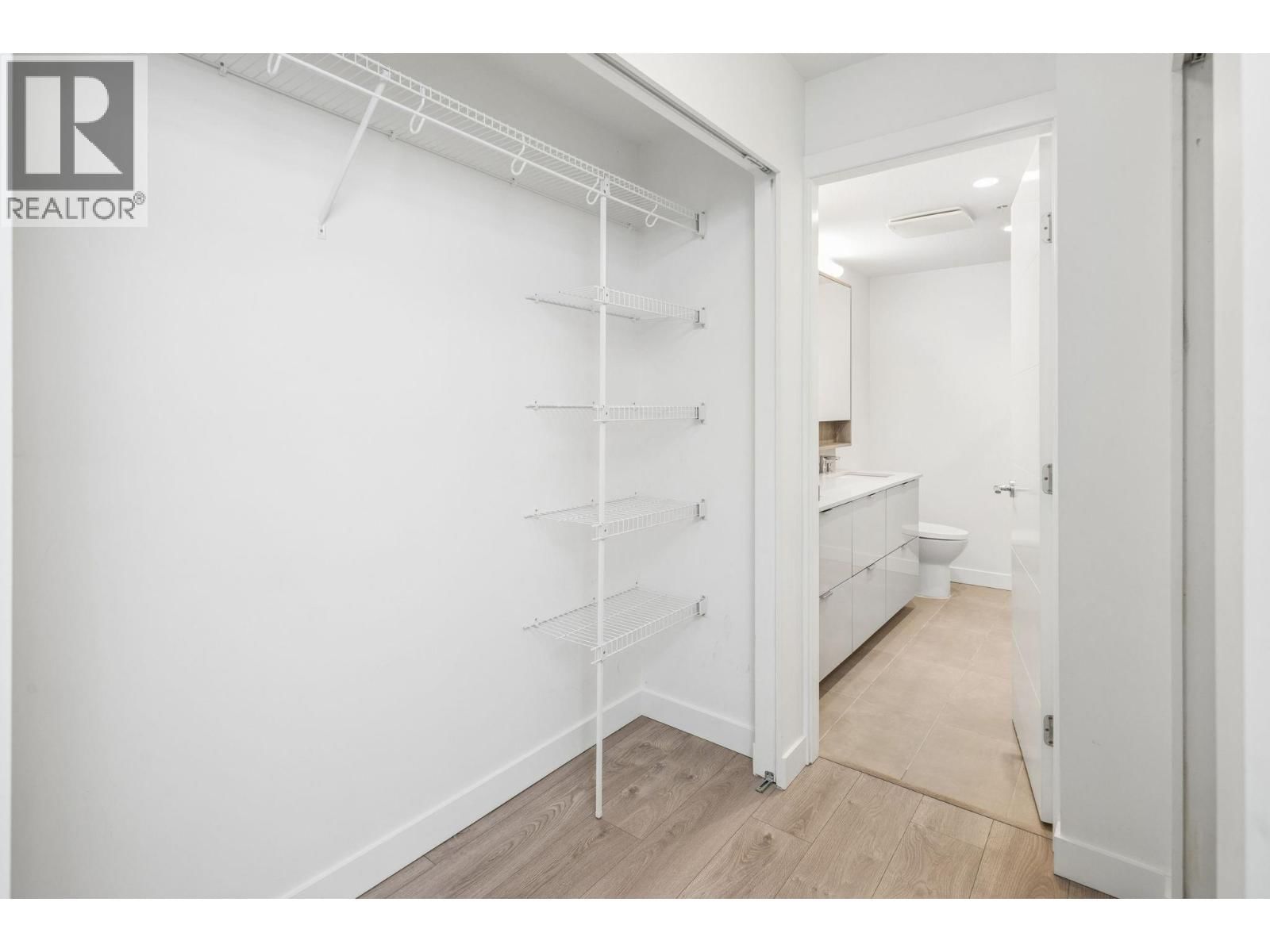 TH4 - 128 8TH STREET Image 26