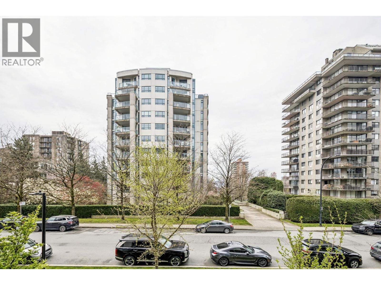 TH4 - 128 8TH STREET Image 30