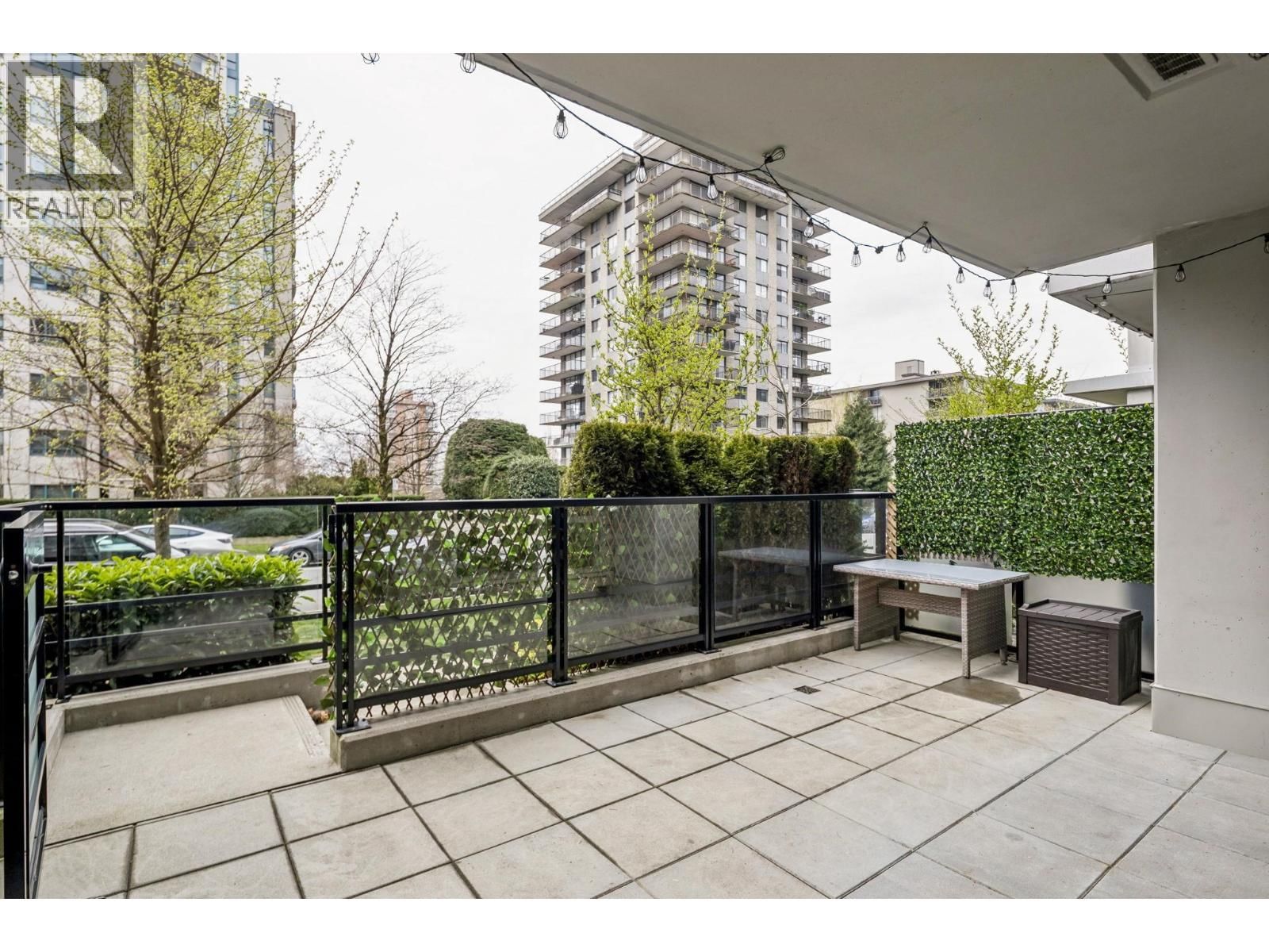 TH4 - 128 8TH STREET Image 33