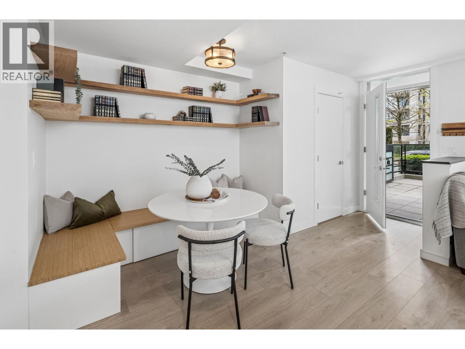 TH4 - 128 8TH STREET Image 4