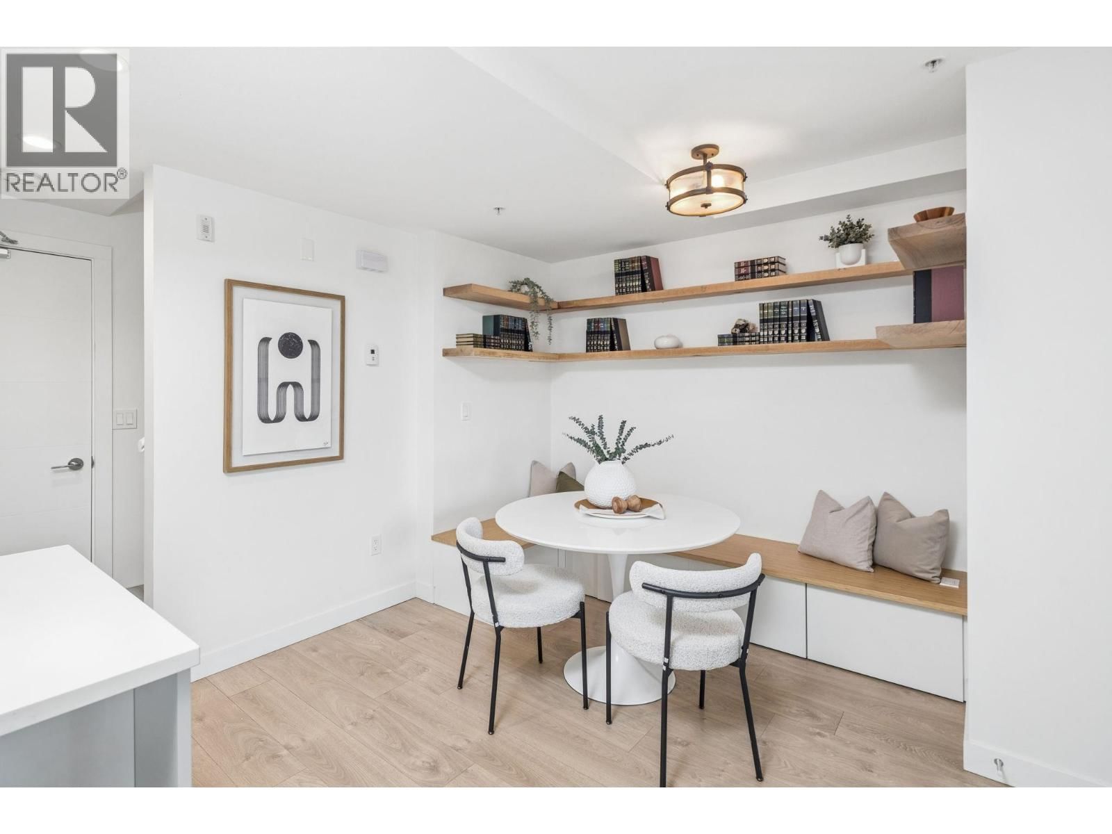 TH4 - 128 8TH STREET Image 5