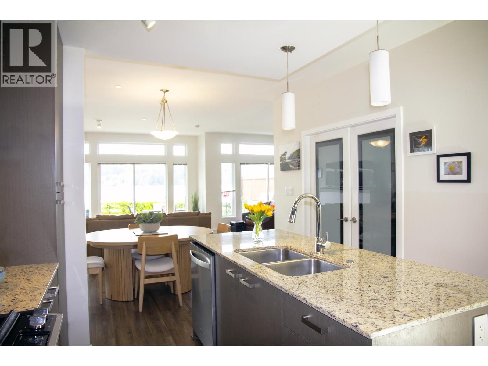 5915 BEACHGATE LANE Image 4