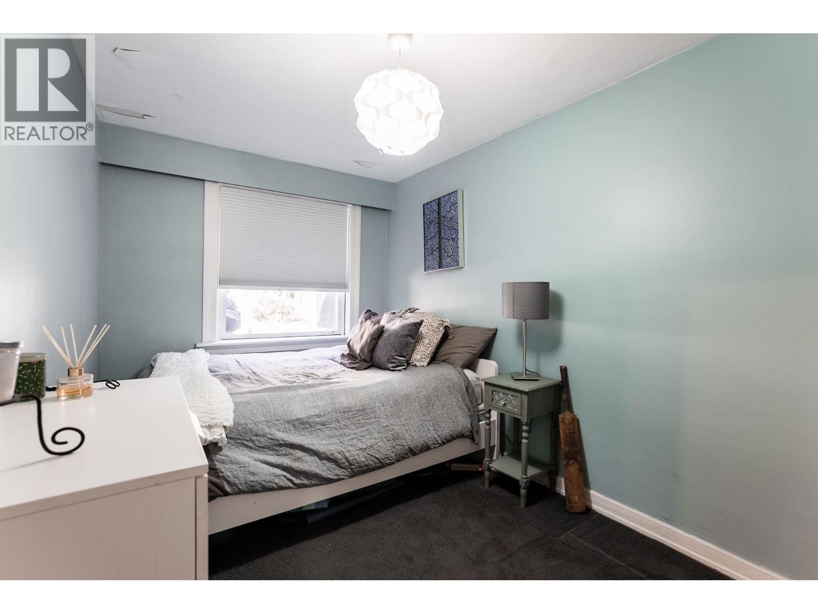 5655 ONTARIO STREET Image 12